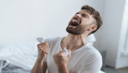 开告帕拓逊、股票跌停、被执行……跨境通“难”