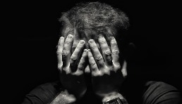 负债高达10亿美元，巨头宣布破产