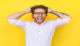 躺亏4000多万！上市大卖被坑